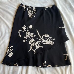 Vintage 90s/Y2K black and white floral layered skirt made in USA size 10P